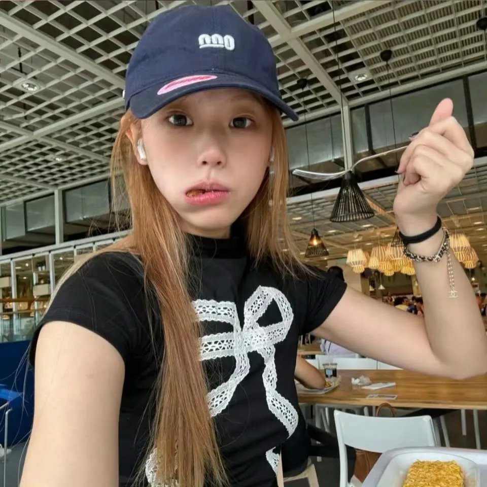 女主角
